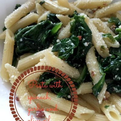 penne pasta with garlic, spinach and olive oil