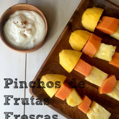 Pincho de Frutas Frescas (Fruit Kabobs) with a yogurt and honey dip.